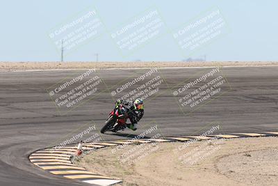 media/Oct-30-2025-Racers Edge (Thu) [[dabbdaf680]]/3-B Group/Session 2 (Bowl Exit)/